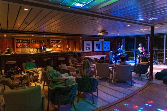 Paul Gauguin Cruises MS Paul Gauguin La Palette 4 ©Paul Gauguin Cruises.jpg